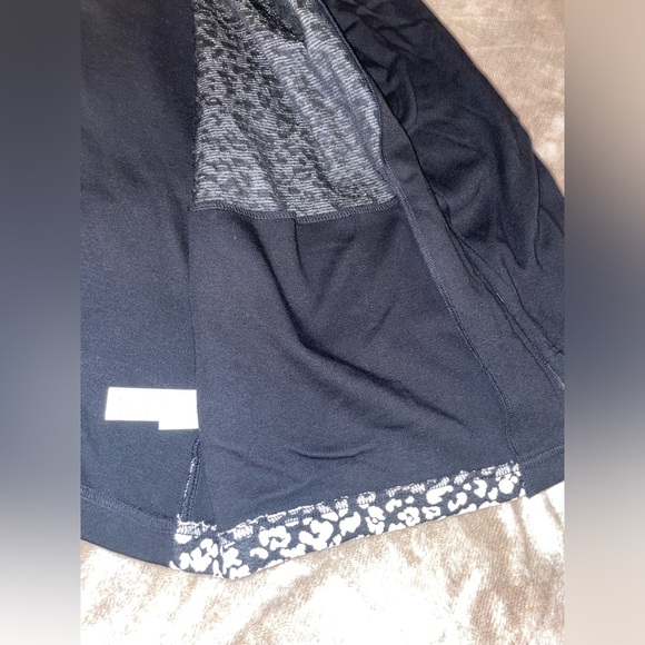 Never won black and white print sip up sweater - Picture 4 of 6